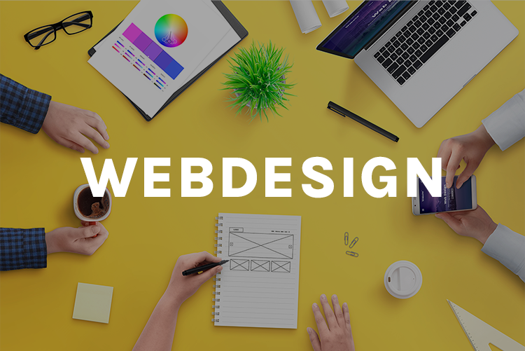 Bild mit mehreren Accessoires zum Thema Webdesign mit gelben Hintergrund